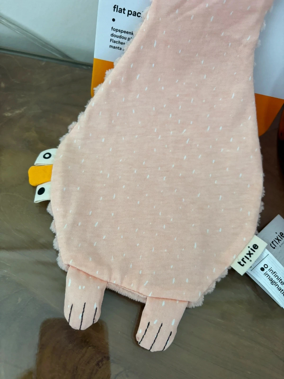 Doudou plat lapin rose abricot attache sucette Trixie – photo 4